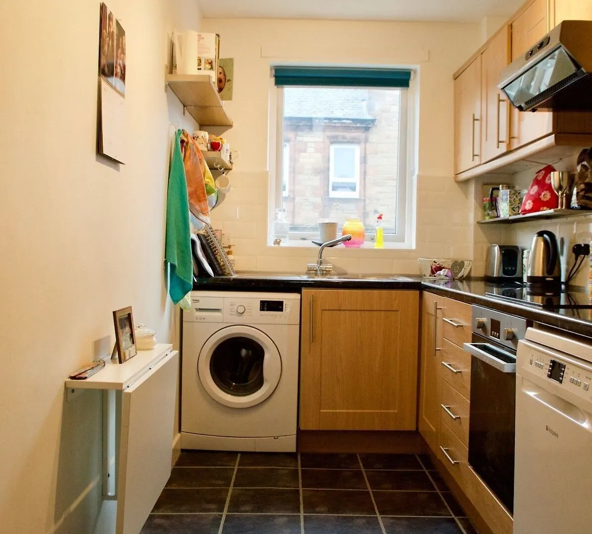 2 Bedroom Flat In 爱丁堡